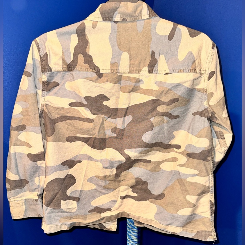 Gap Kids- Kids Camouflage Button-Up Shacket Size Large (10) - Picture 4 of 12